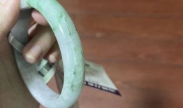 思懿买手镯的爆料视频,选购手镯的时尚秘籍与独家爆料